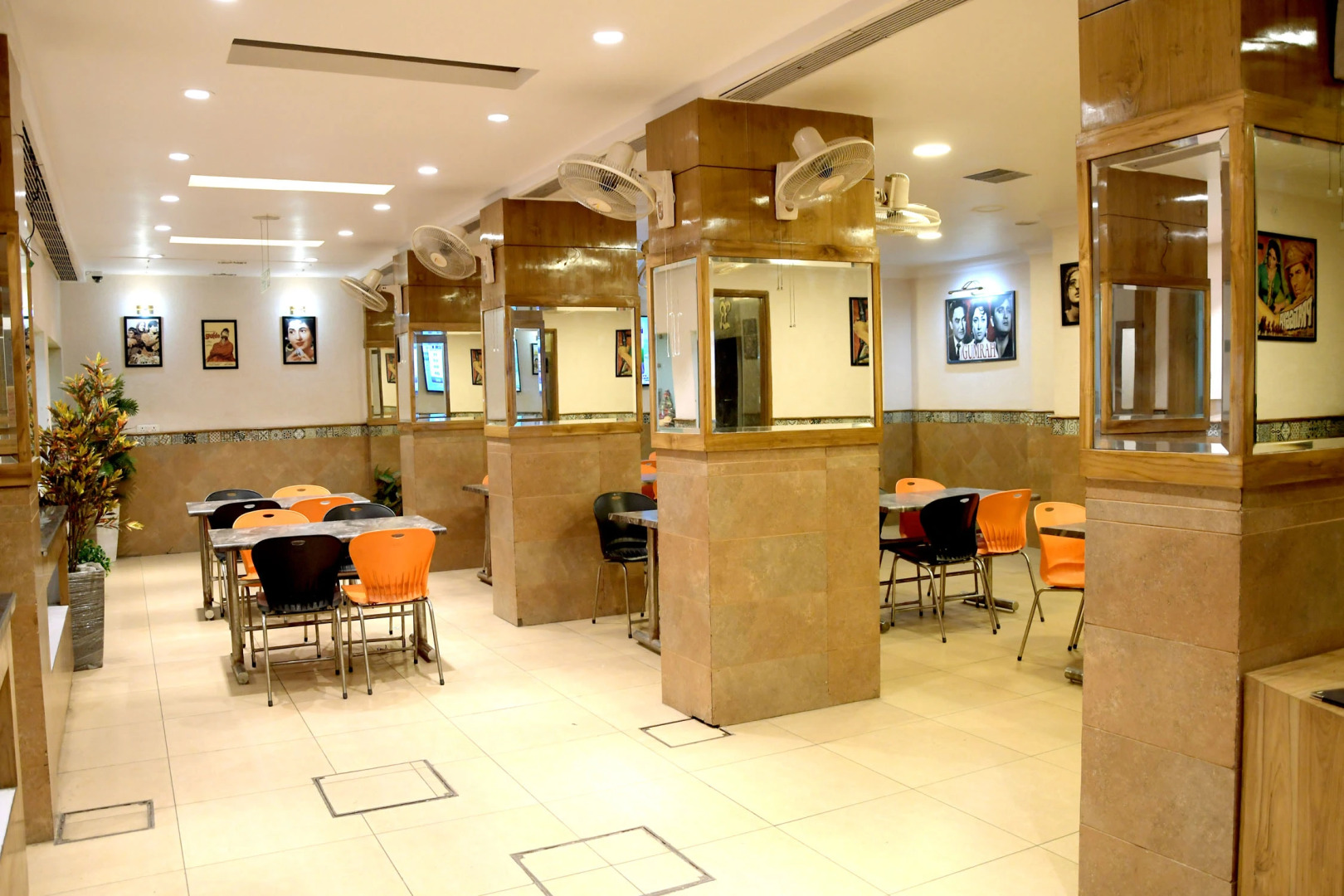 Hotel Roopa International