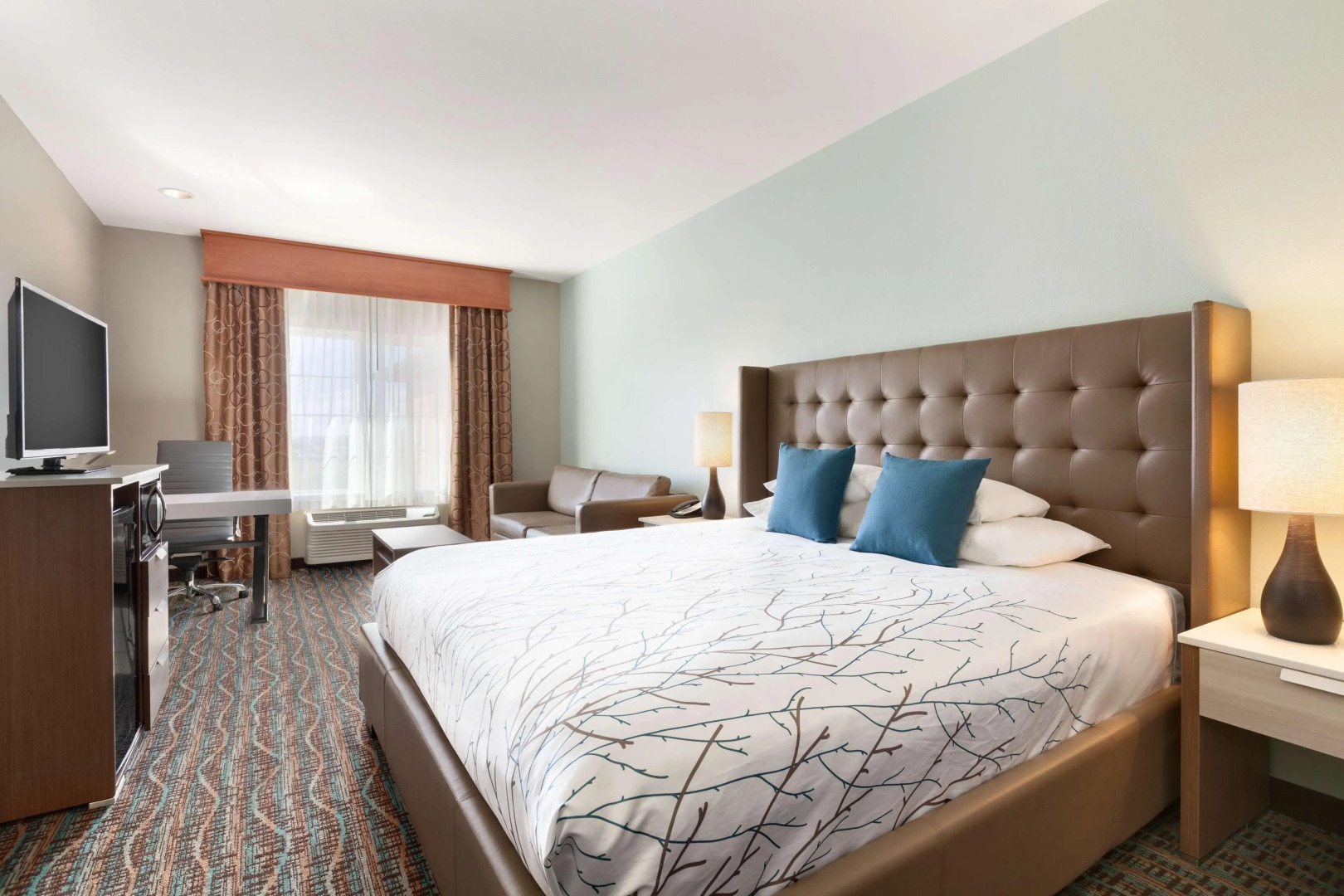 Best Western Plus Peppertree Inn At Omak