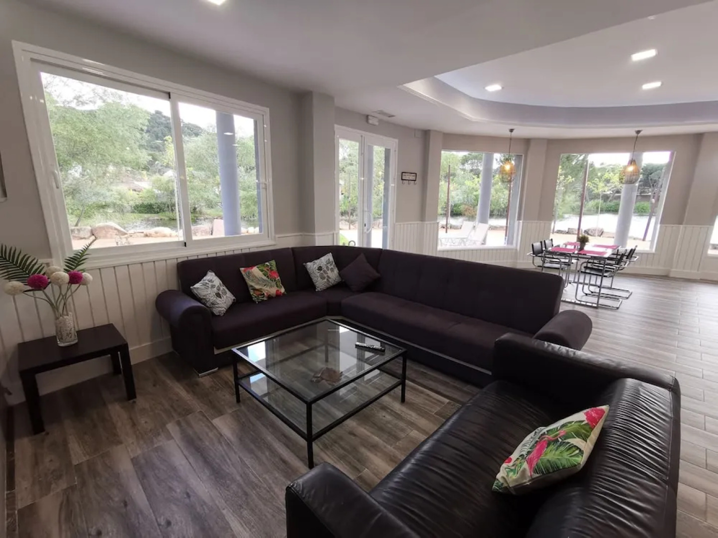 Casa Orilla el Lago by JITKey