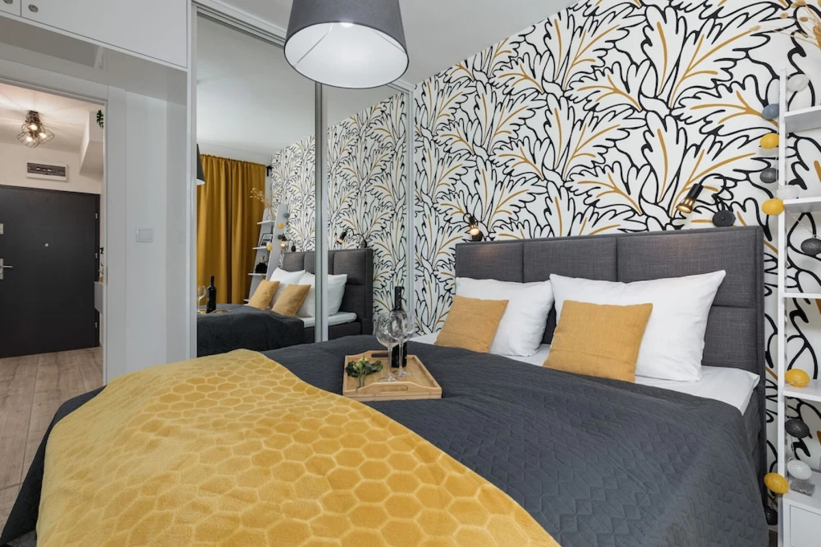 Lux Apartment Coast by Renters Prestige