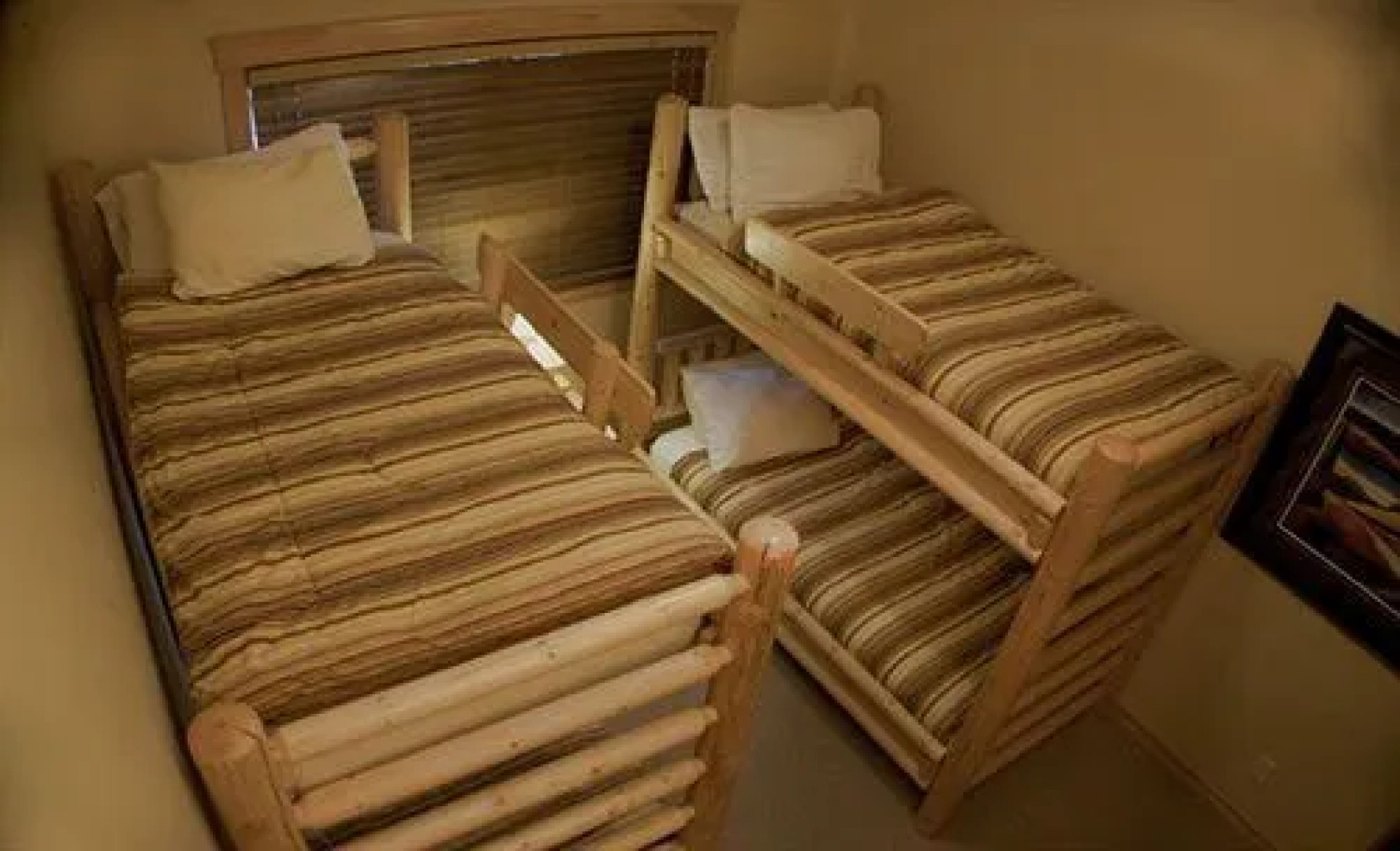 Sullivan Stone Lodge