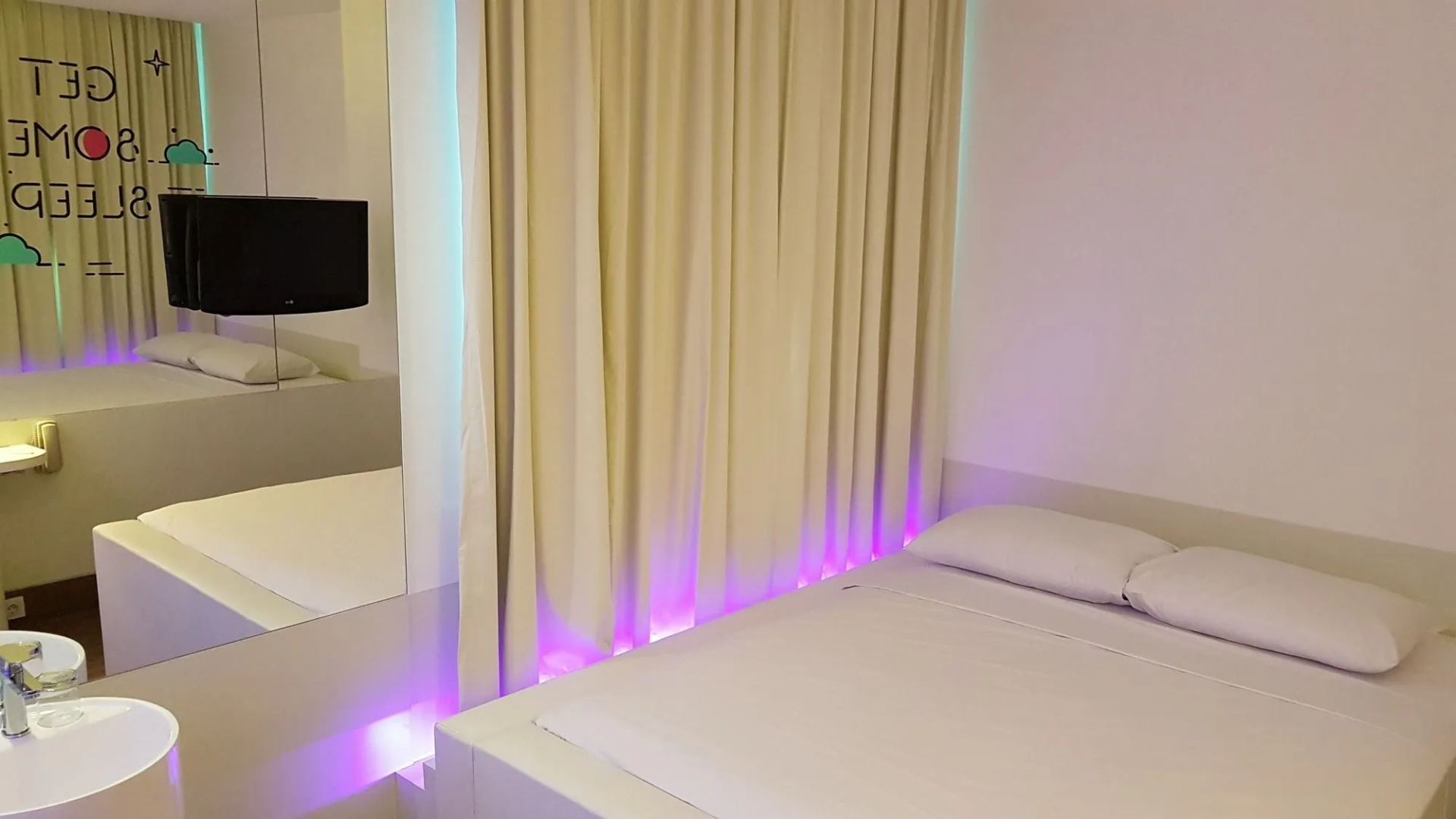 J Icon Hip Hotel