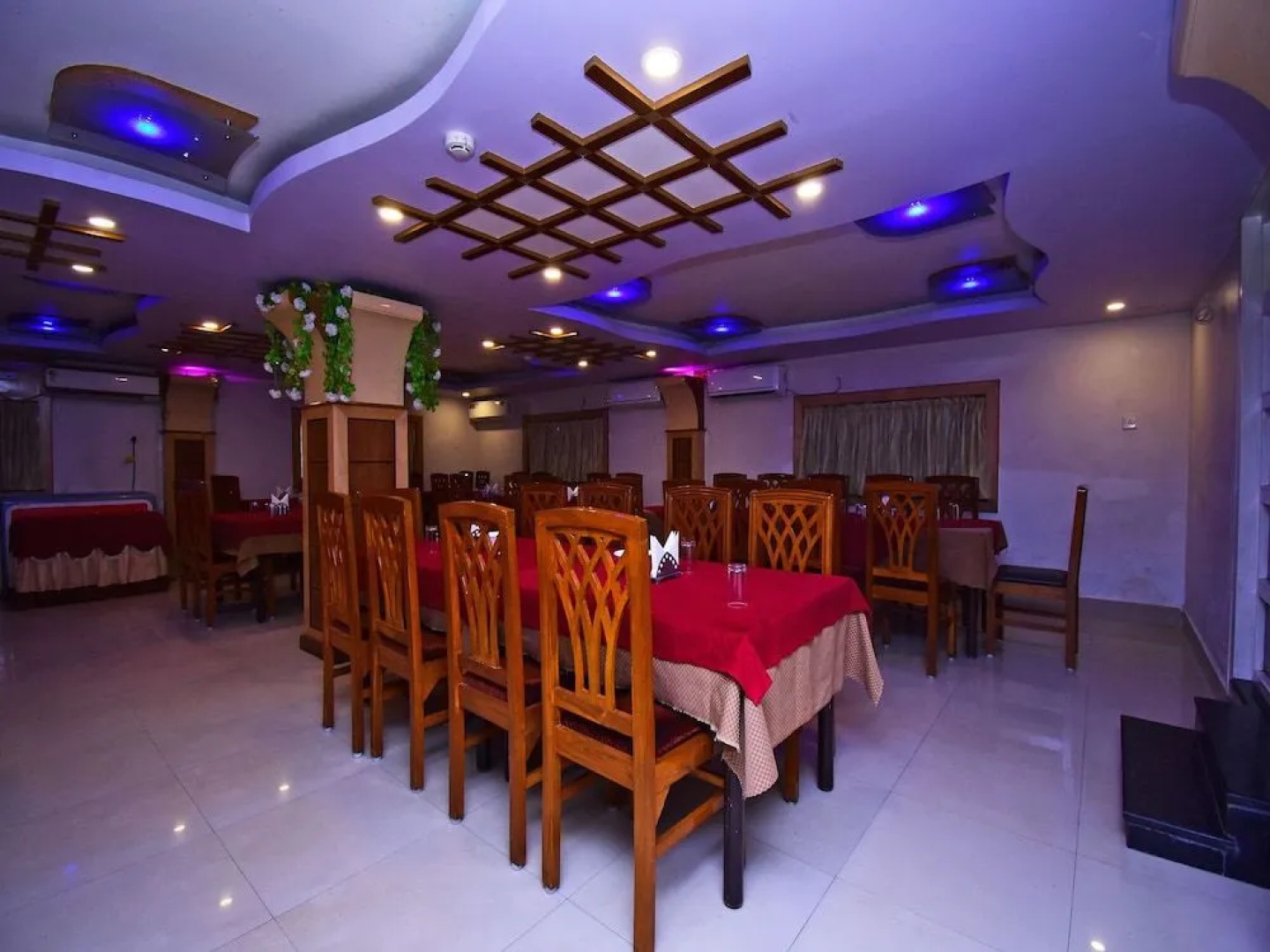 Capital O 42660 Hotel Greenland Towers