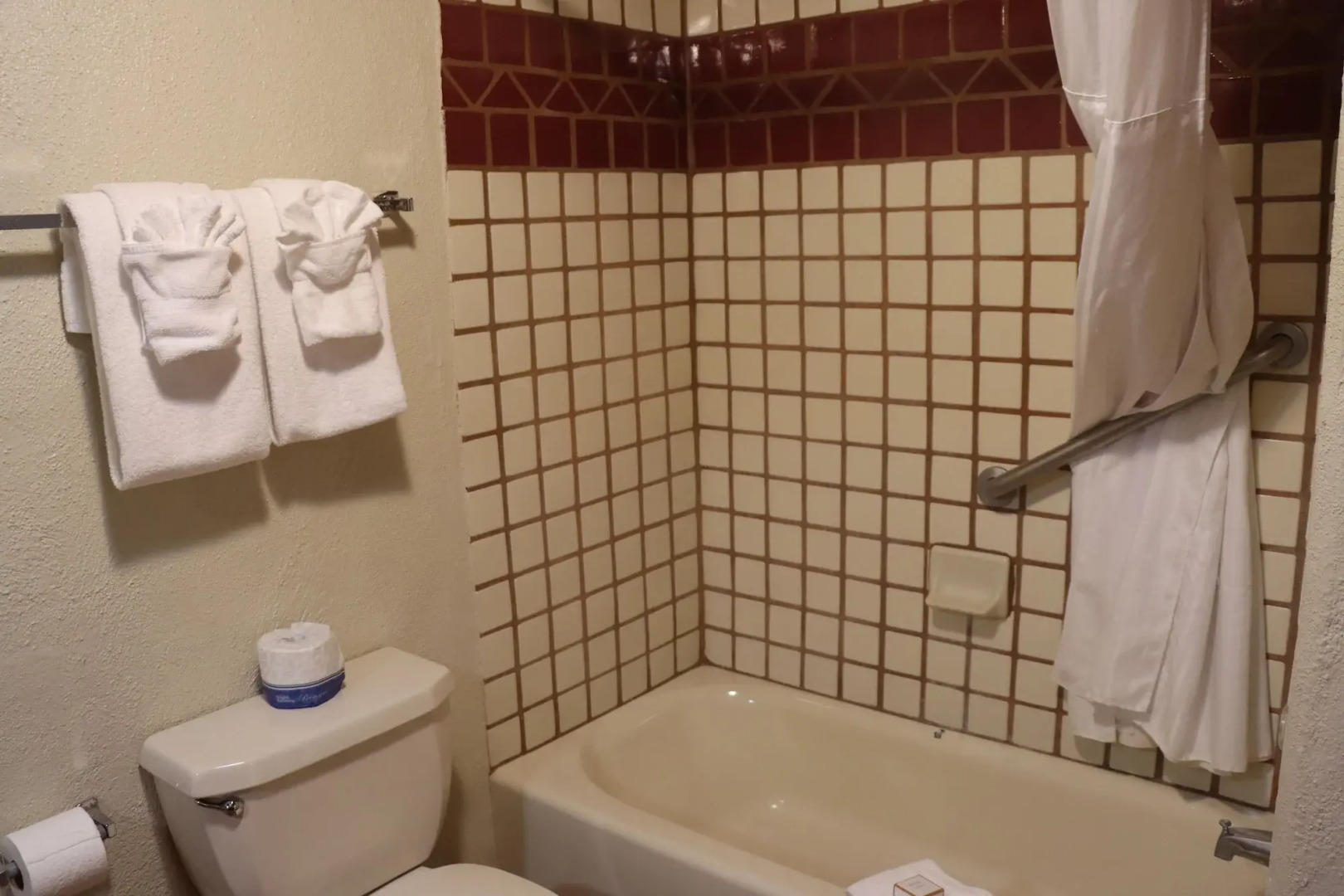 Sagebrush Inn & Suites