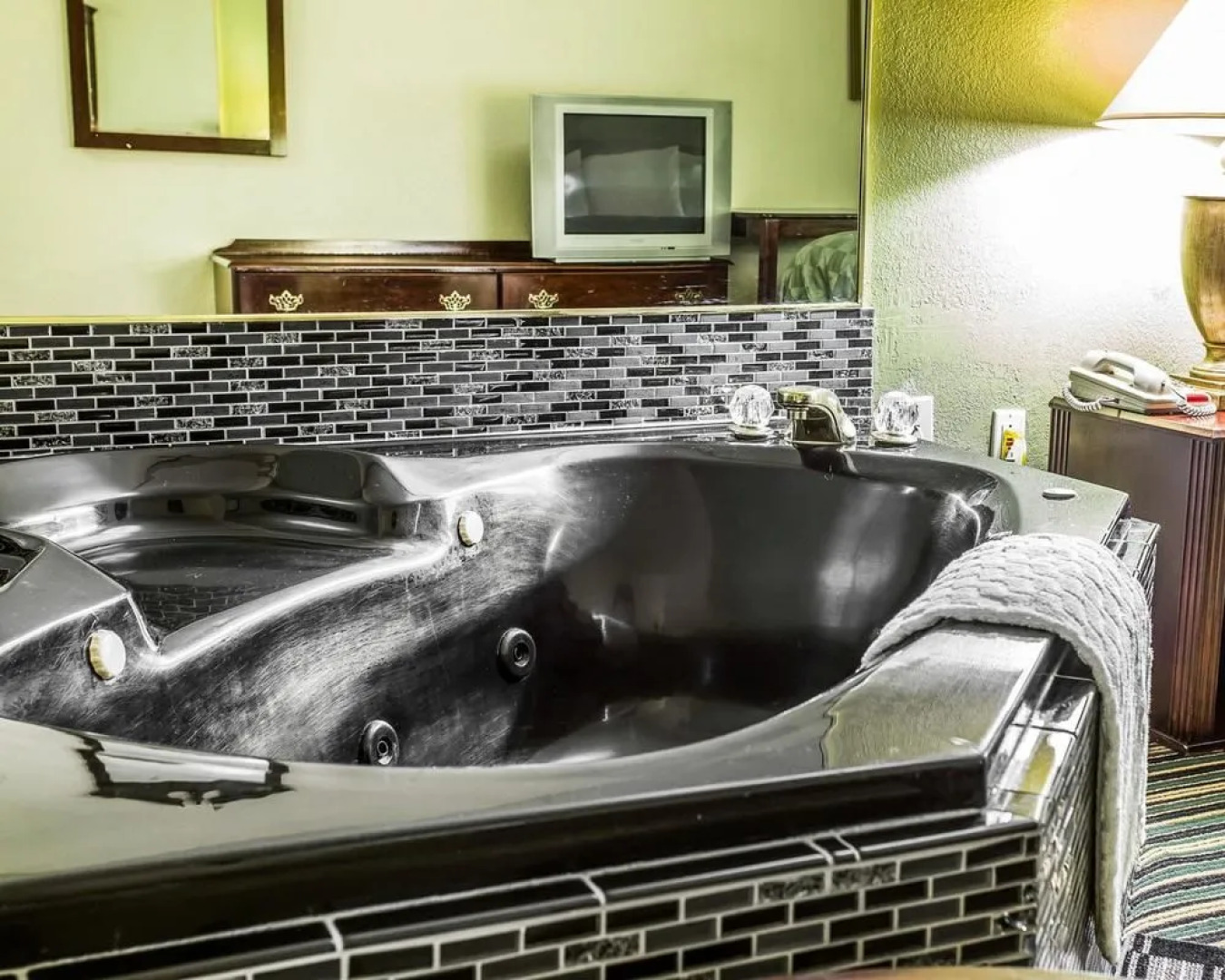 Super 8 Claremont East Hickory