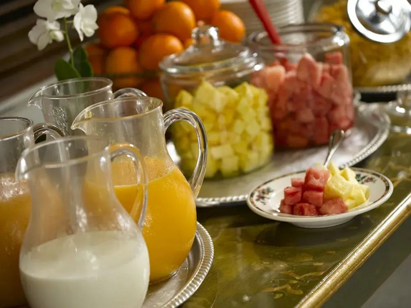 Colony Hotel & Cabaña Club