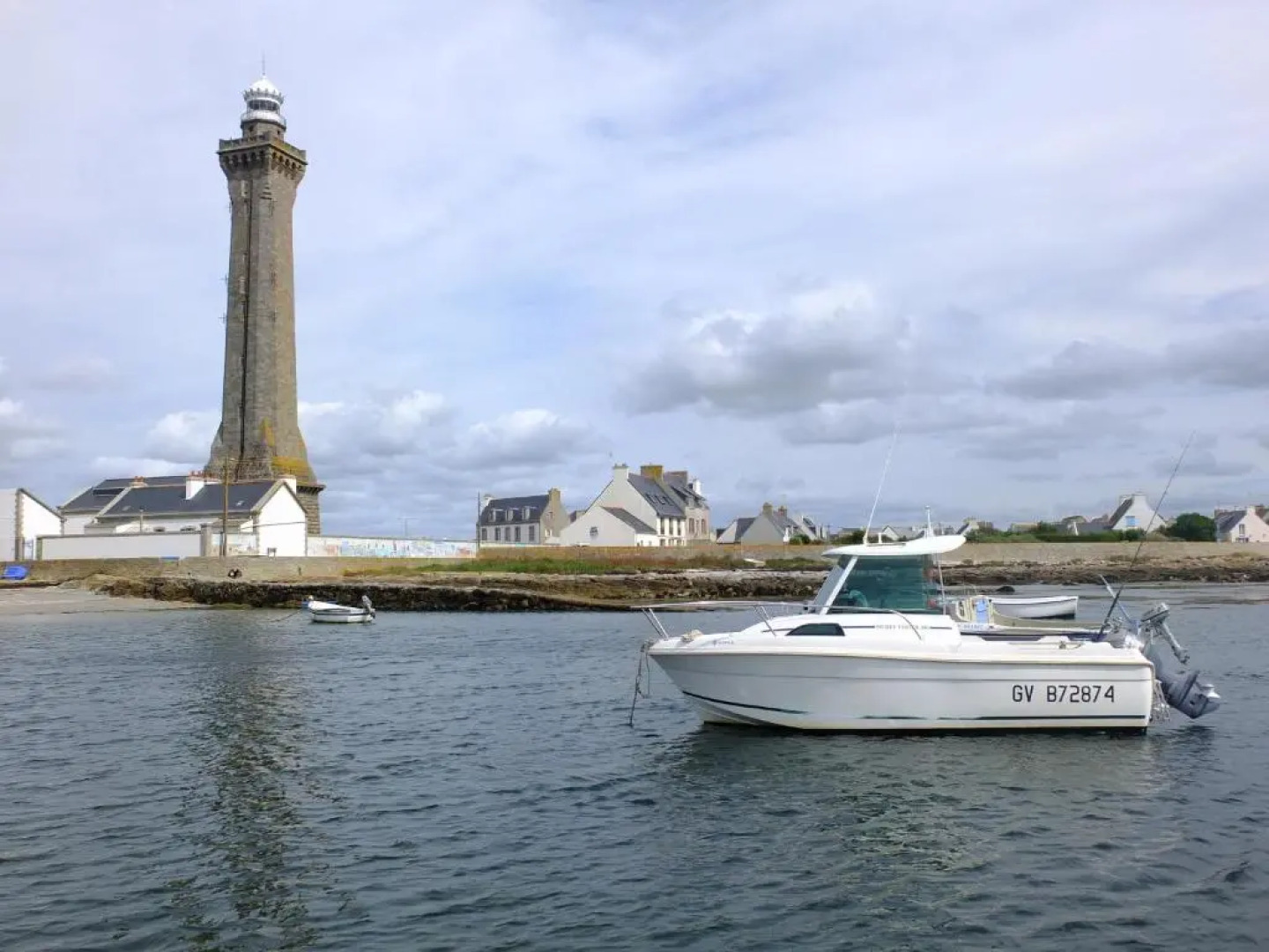 Au calme aux chambres de Kerantum avec cuisine ¿isposition.