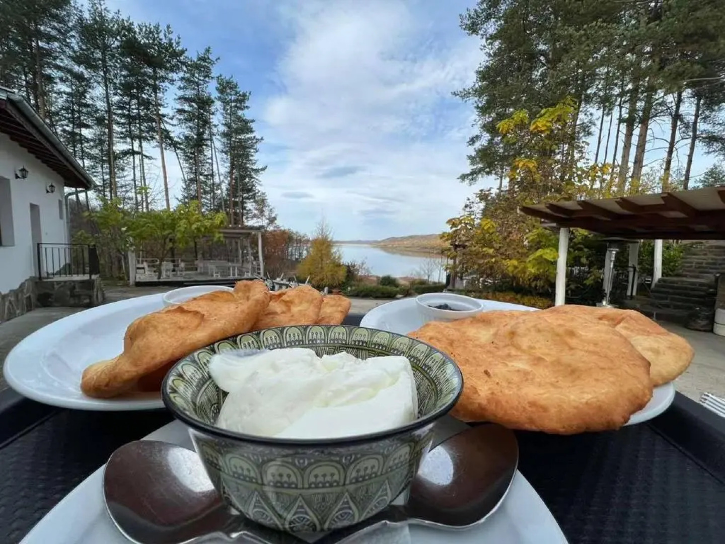 Semeen hotel i restorant Rajski zaliv