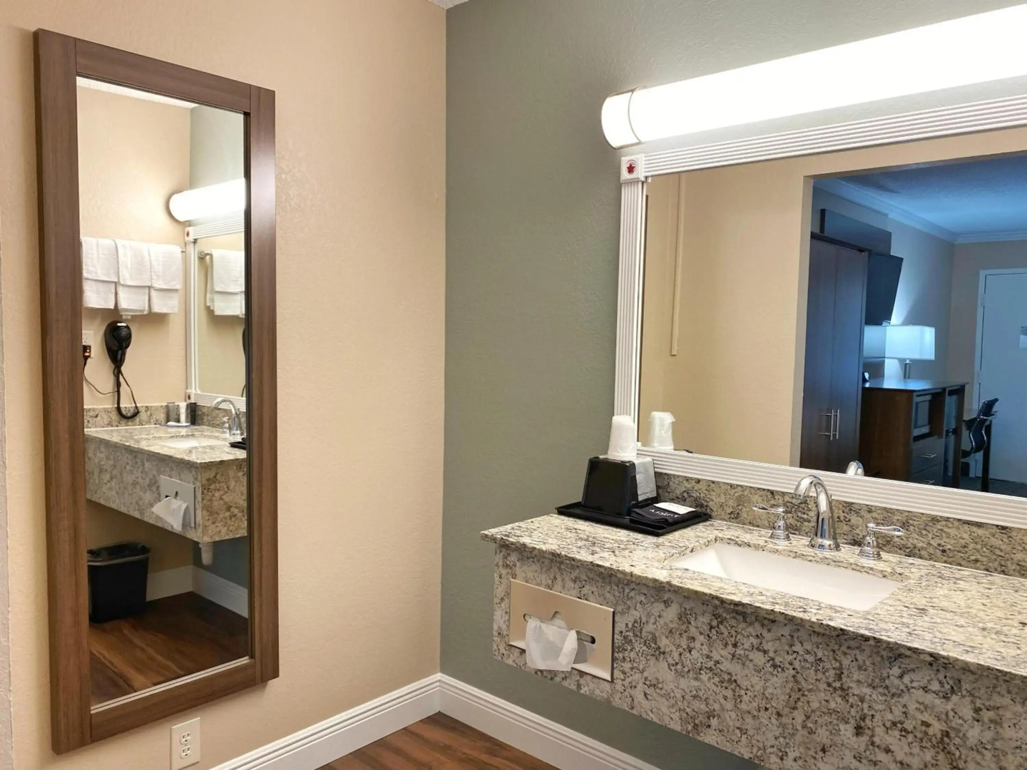 Roadstar Hotel Zephyrhills