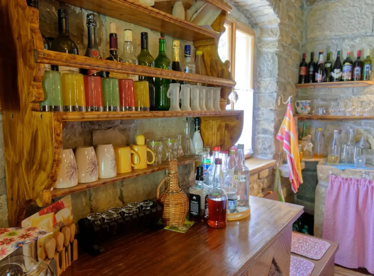 Casa Mira - Two Bedroom Holiday Home with Pool