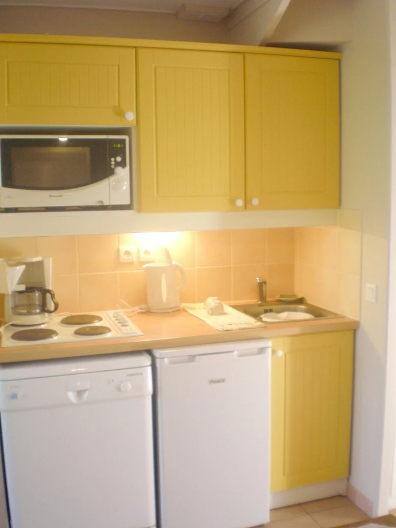 House With one Bedroom in Monflanquin, With Wonderful Lake View, Pool