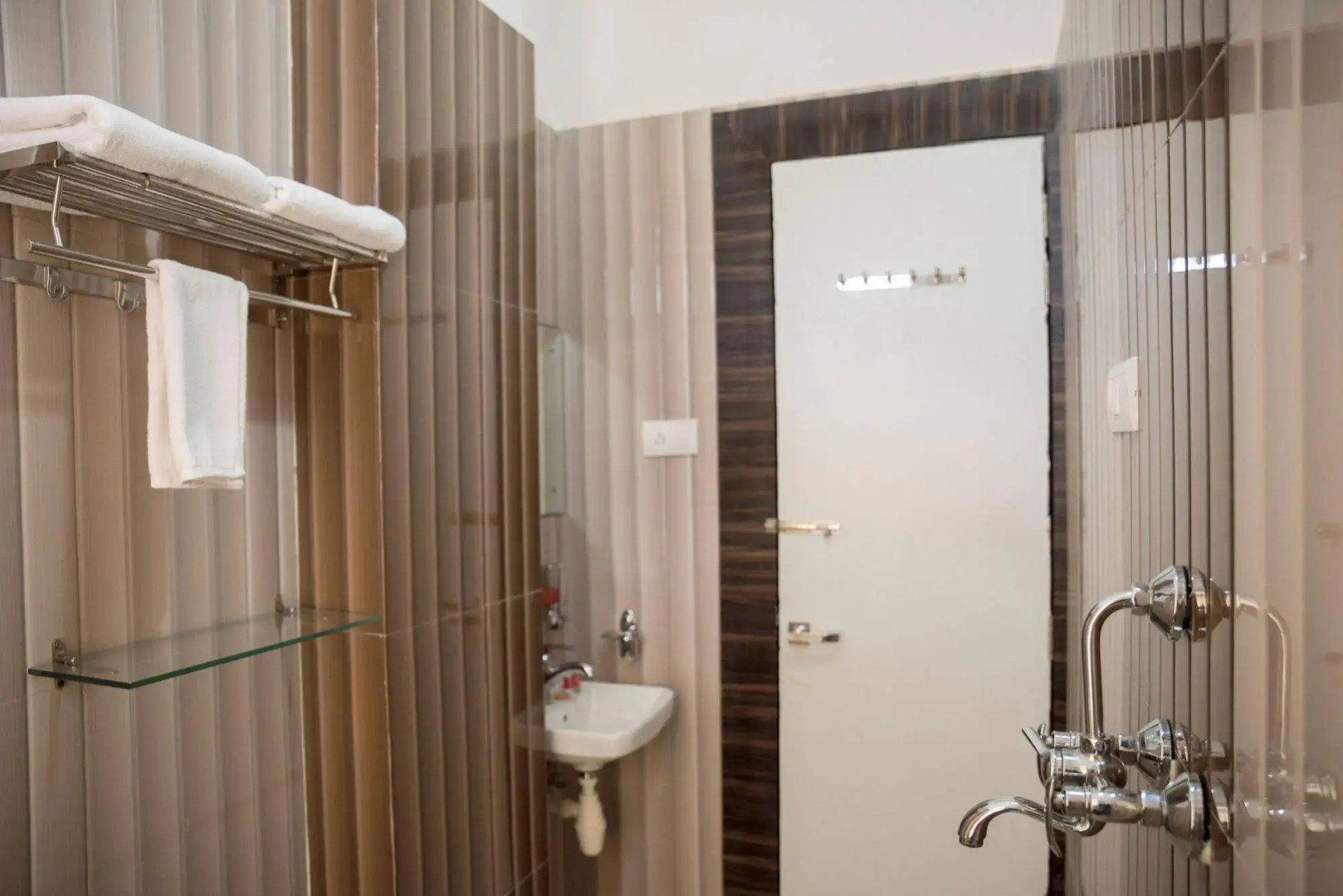 Treebo Trend Raj Garden