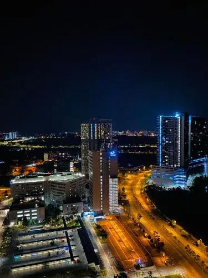 Grand Medini Suites by RR JBcity