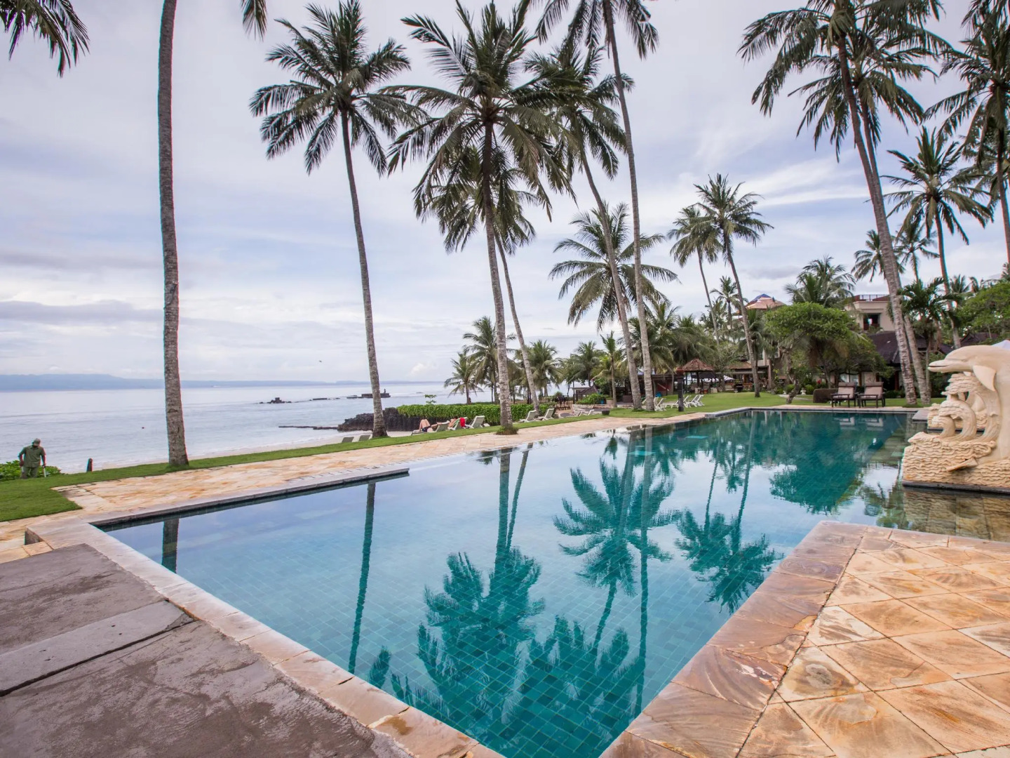 Candi Beach Resort And Spa