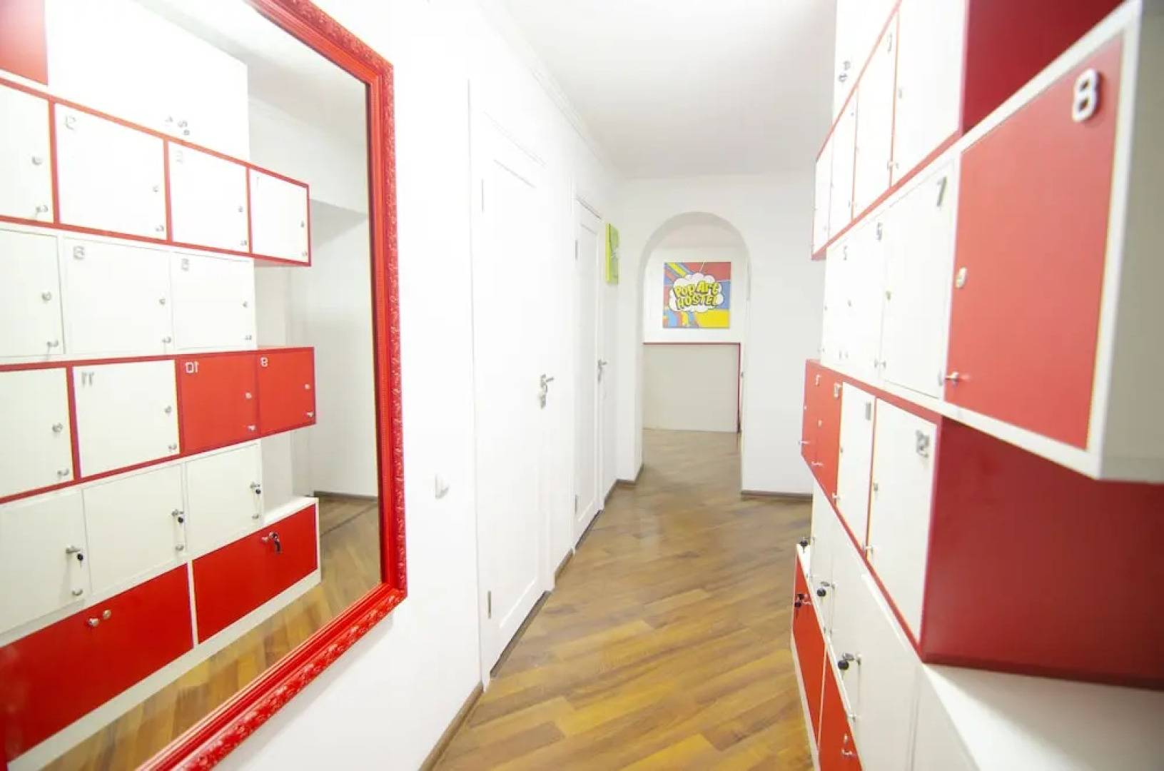 Pop Art Hostel Rynok Square