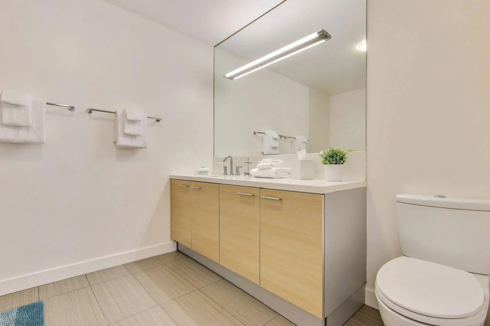 Global Luxury Suites at Figueroa Street