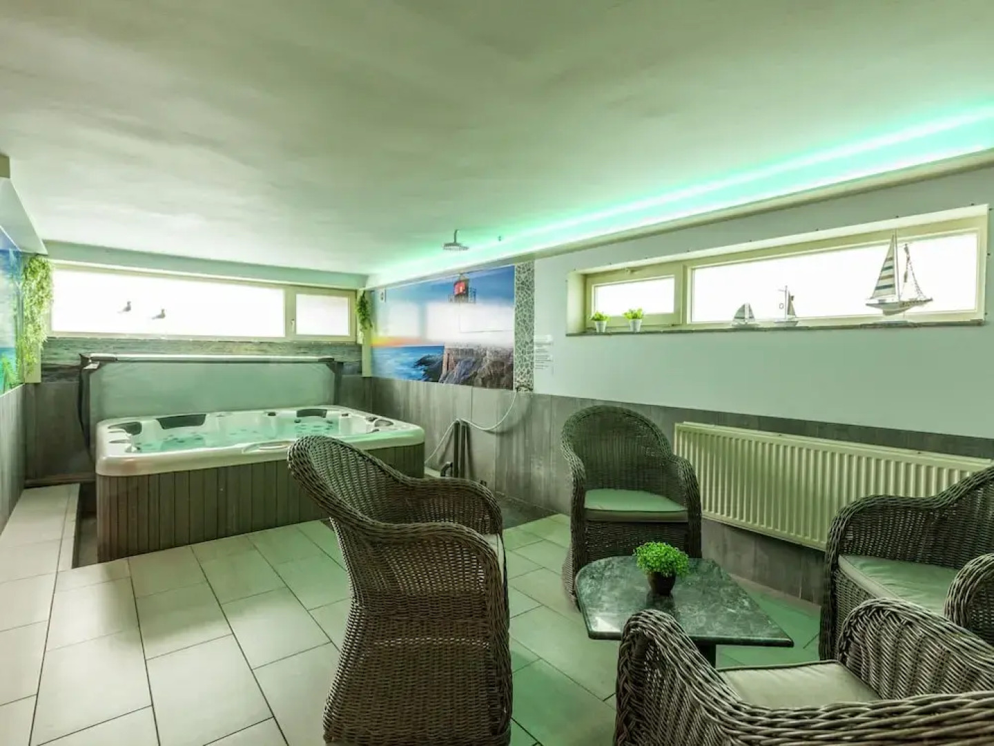 Luxury Villa with Sauna & Hot Tub in Middelkerke