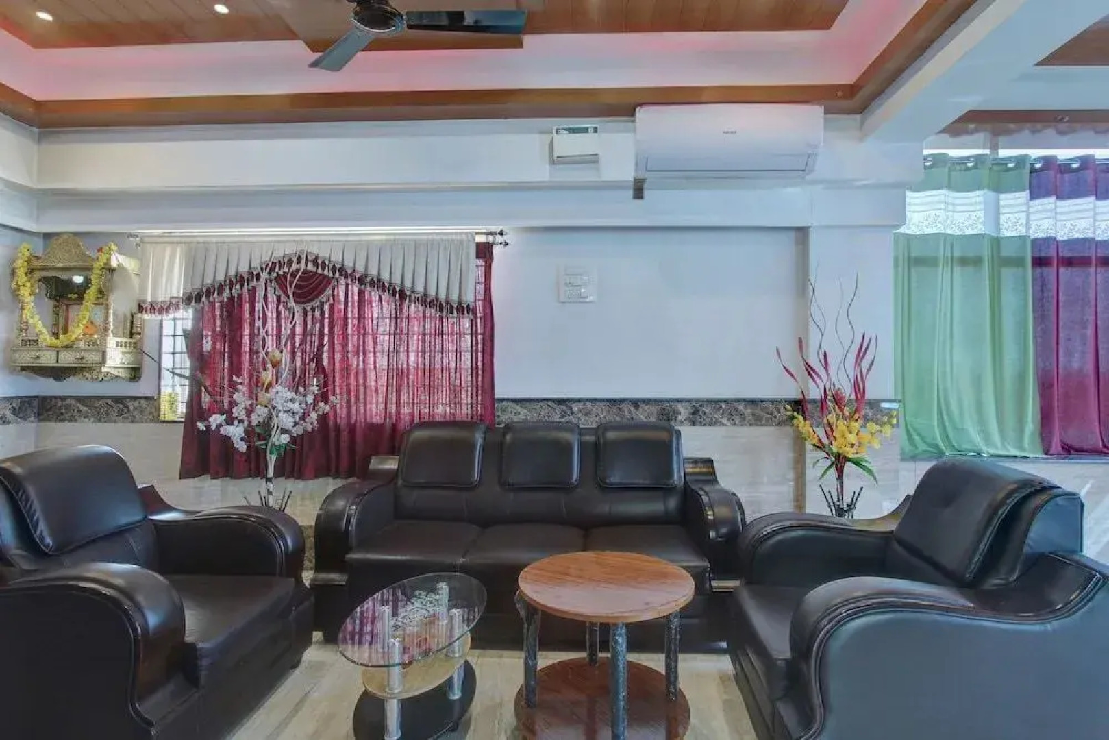 Sharan Residency by OYO Rooms