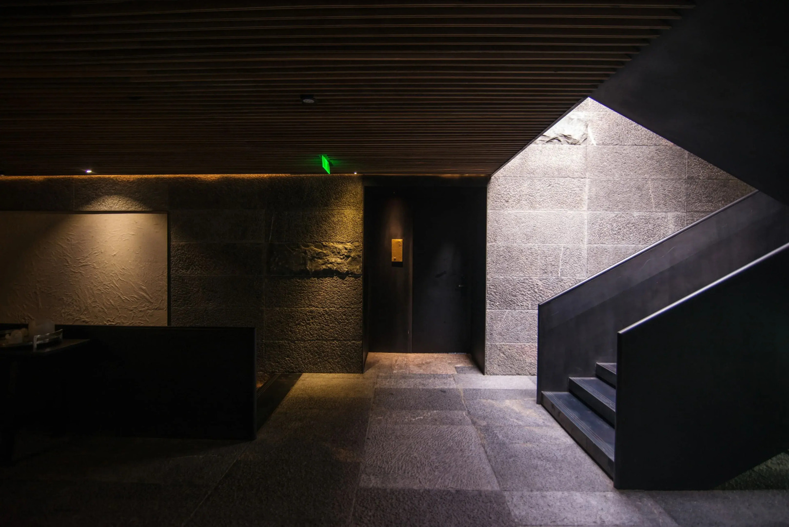 Yakamoz Resort by Er-Hai