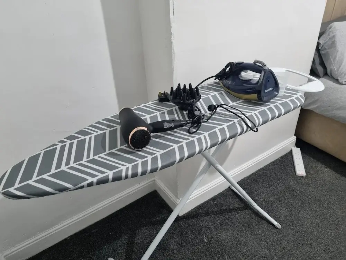 Lovely 2-bed House in Smethwick, Birmingham tn