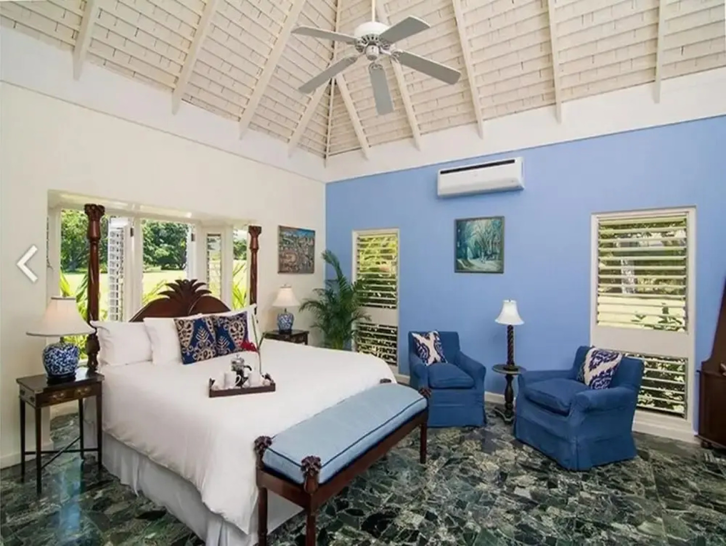 Sunny Vacation Villa 25