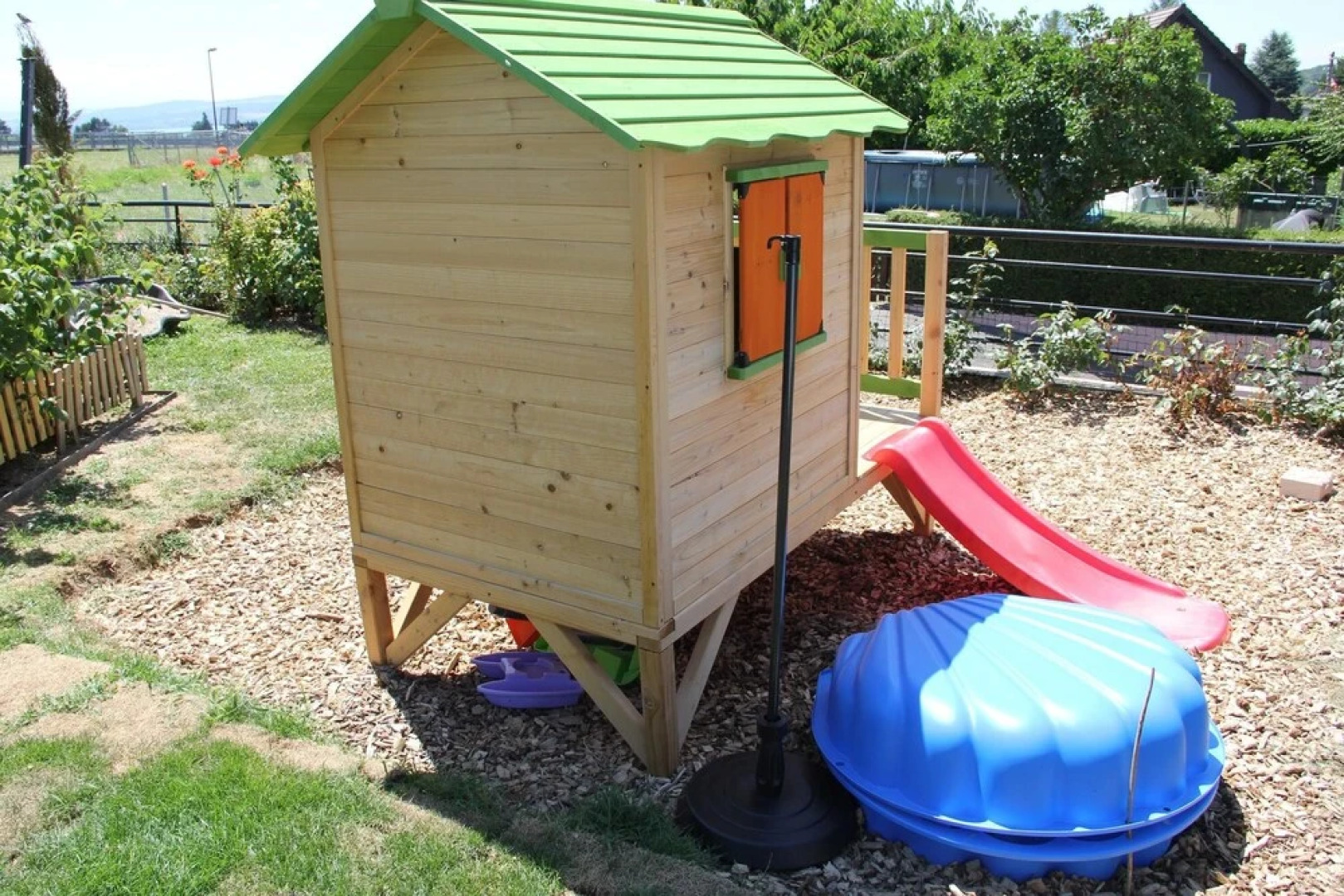 Studio in Bevaix, With Pool Access, Enclosed Garden and Wifi