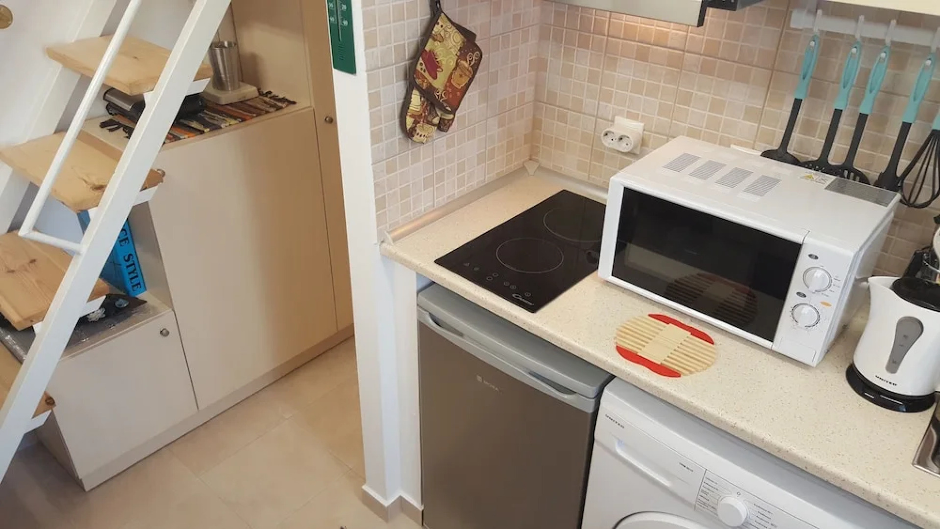 Snow White Castle Studios