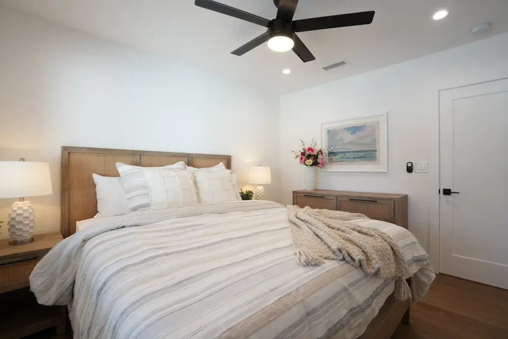 4 bedroom, 2 bathrooms