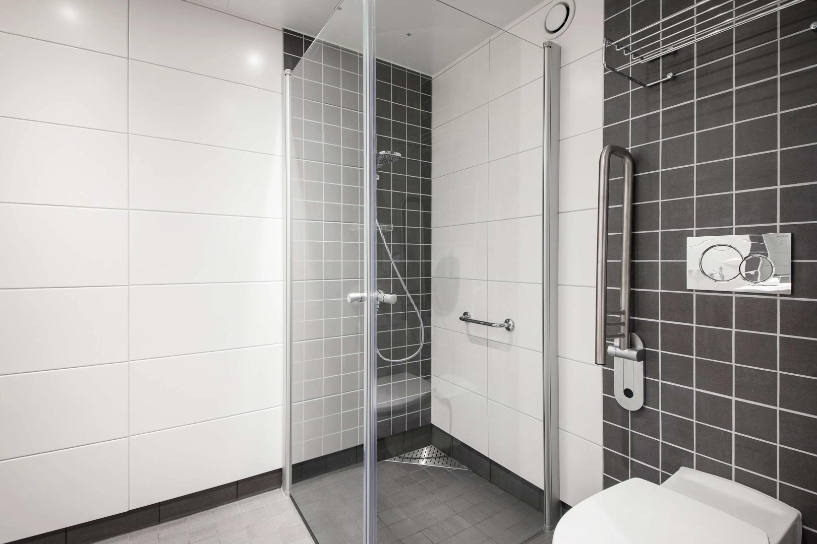 Park Inn by Radisson Oslo Airport Hotel West