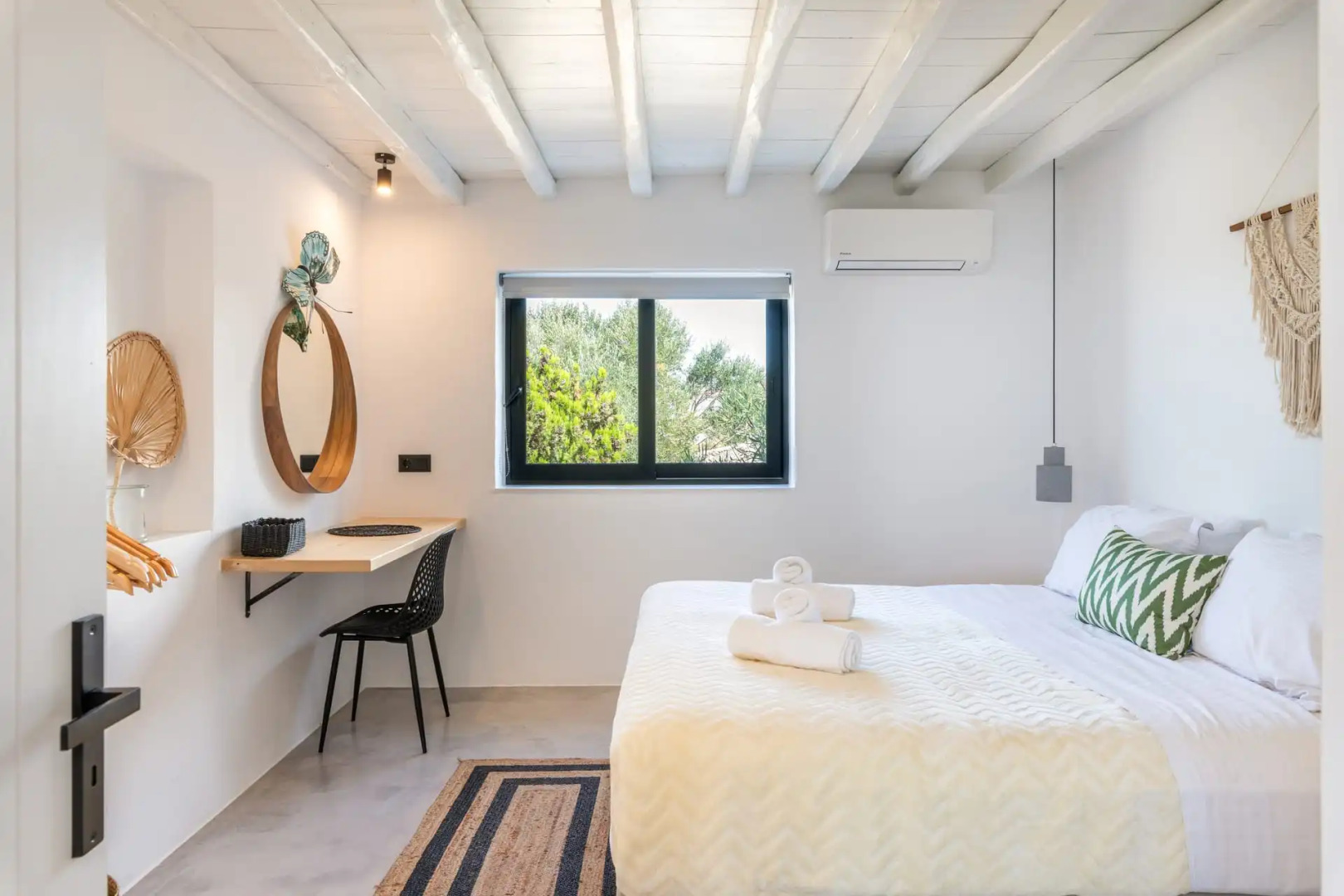 Yalos Mykonos 4 Bedroom Luxury Home Ornos