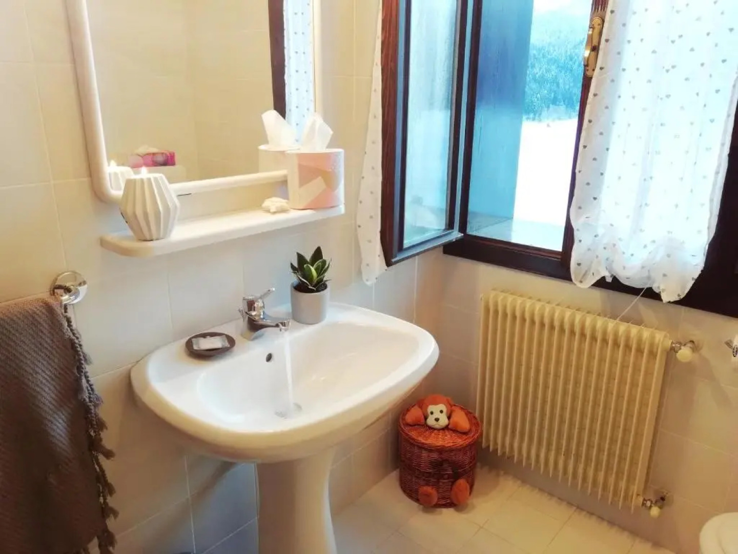 Elison-on the lake B&B