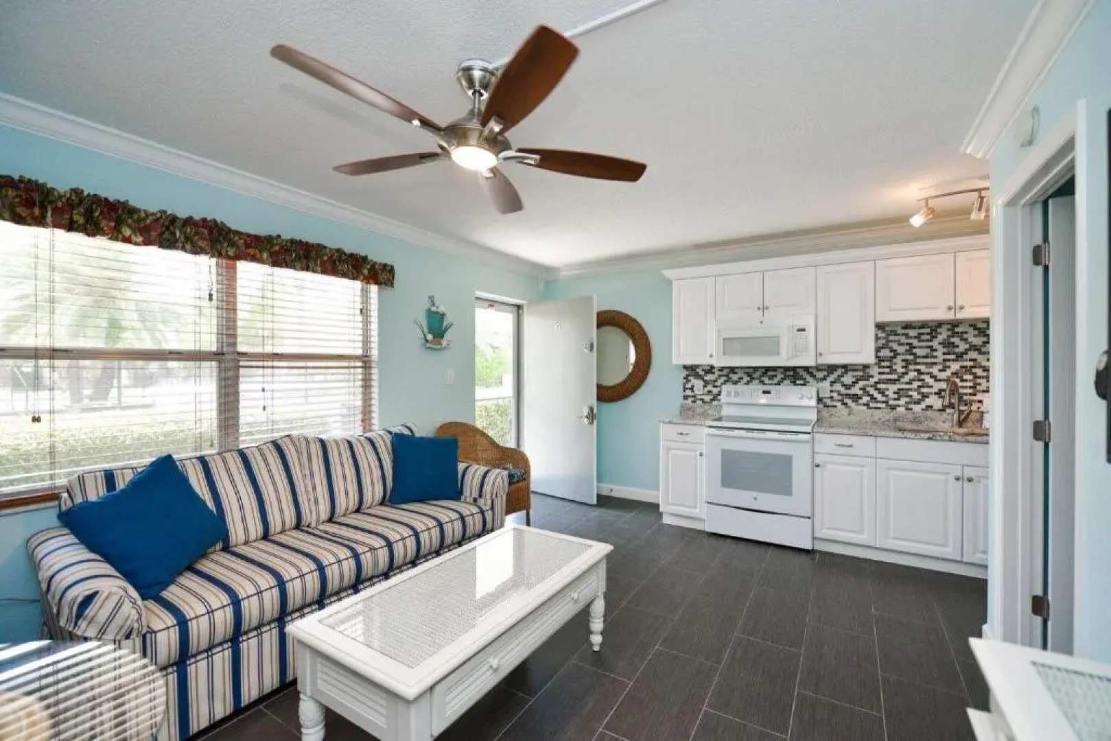 Gulf Holiday by Beachside Management