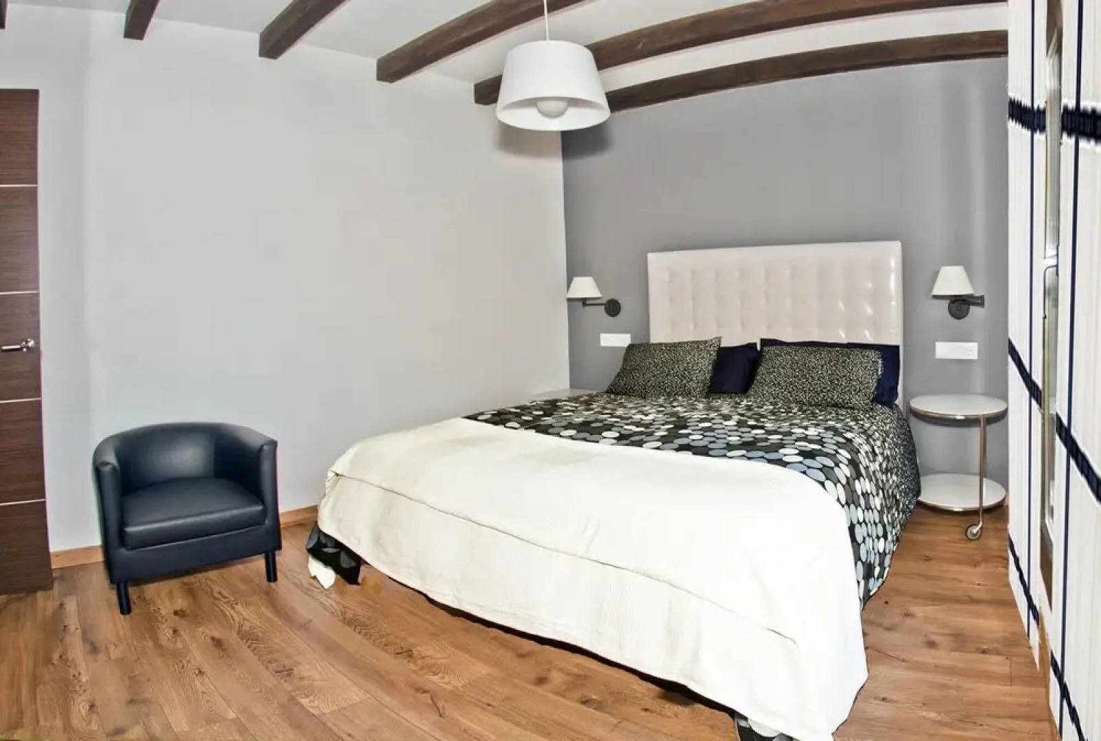 Apartamentos El Roble