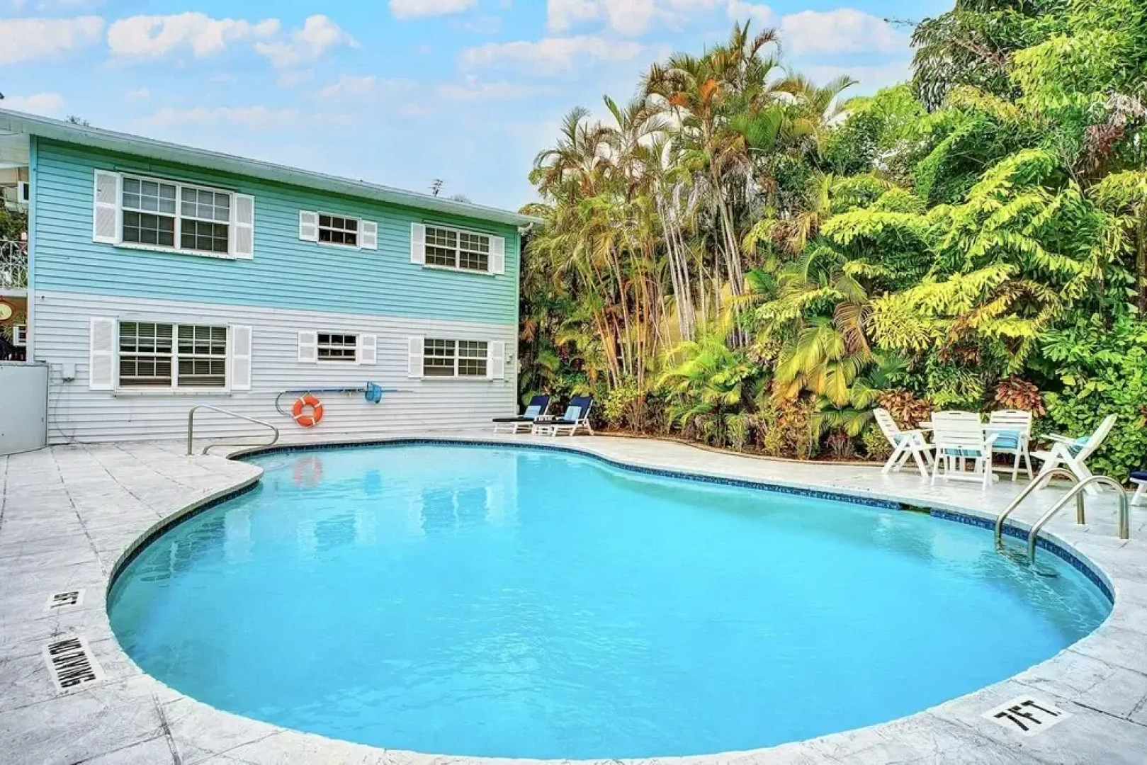 Key West Vibes Walking Distance to Wilton Drive - 2BD 3bth, Wilton Manors