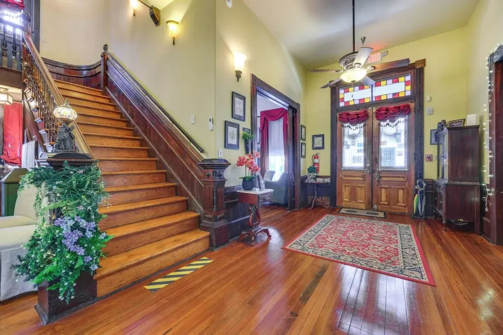Grand Gables: Home 1 Block to St Johns River