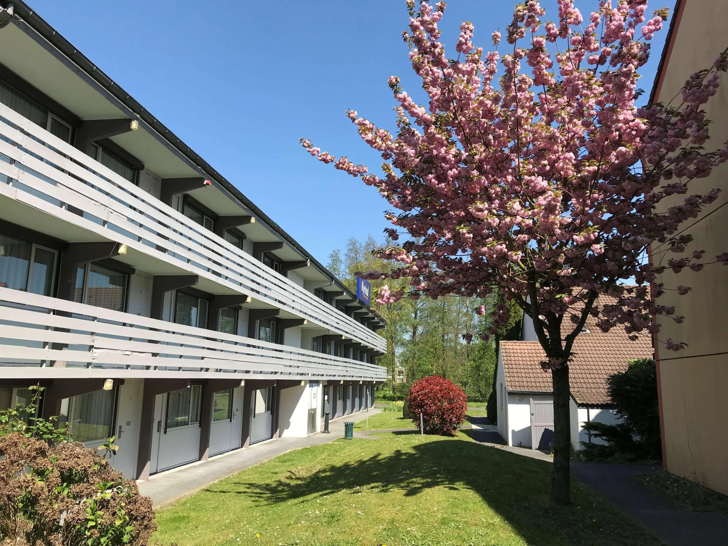 KYRIAD VALENCIENNES SUD – Rouvignies