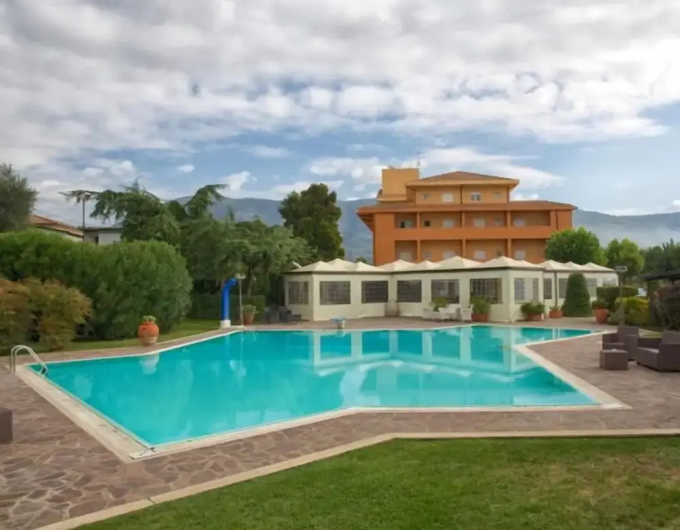 Sunny Palace Hotel Restaurant