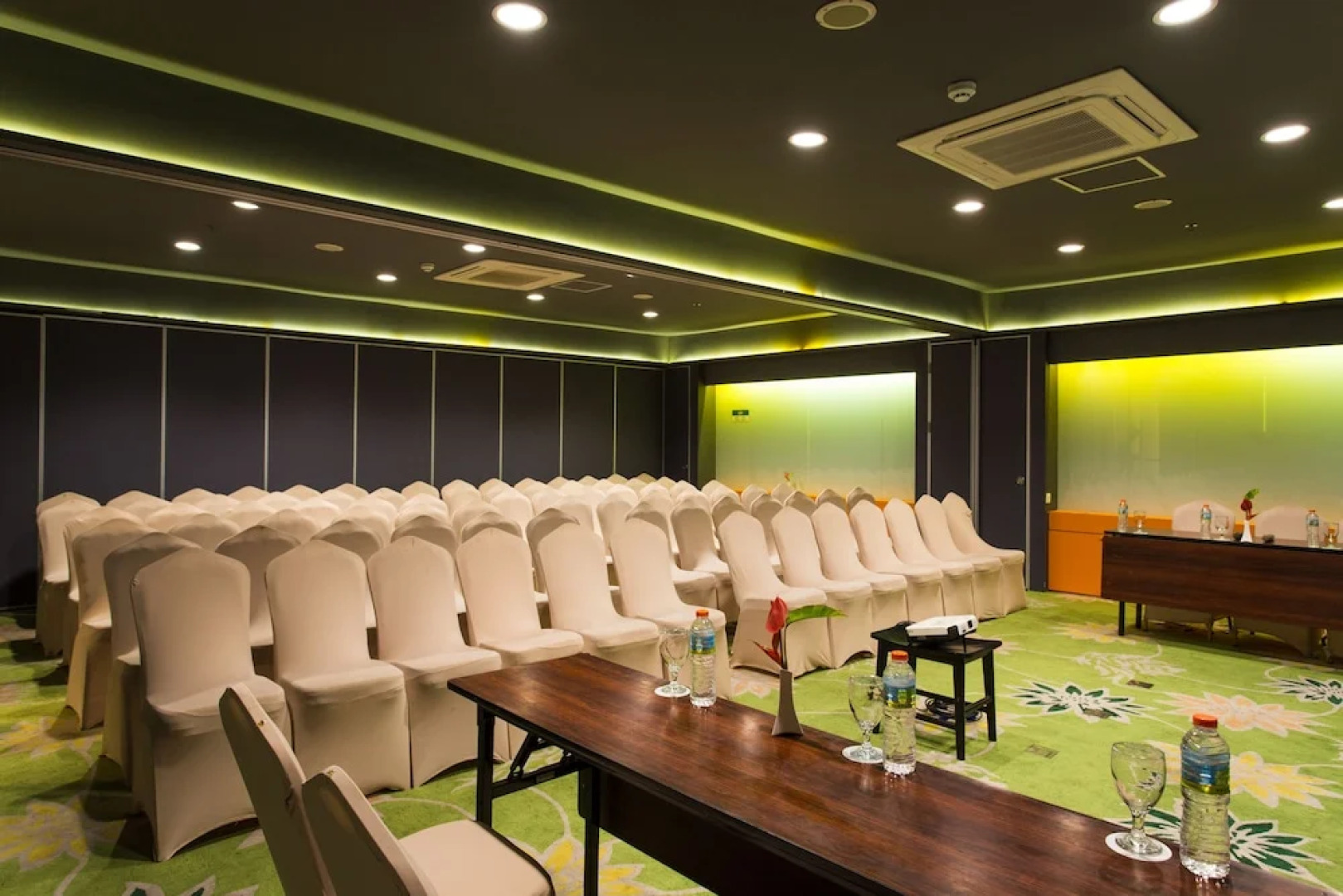 Amartahills Hotel & Resort