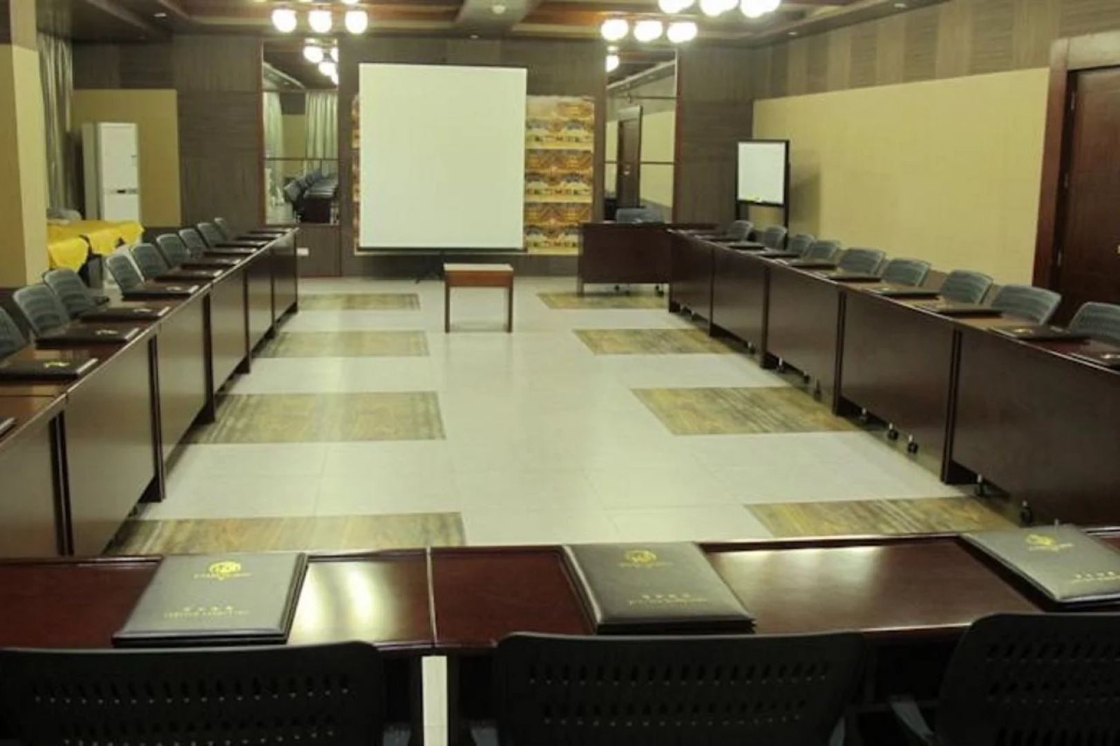 Golden Phoenix Hotel Boracay