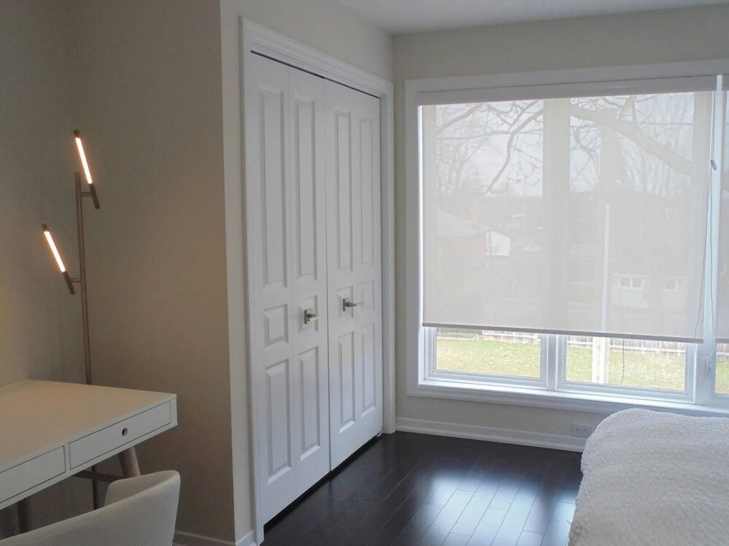 Luxury White House In Oakville Free Ev Charging