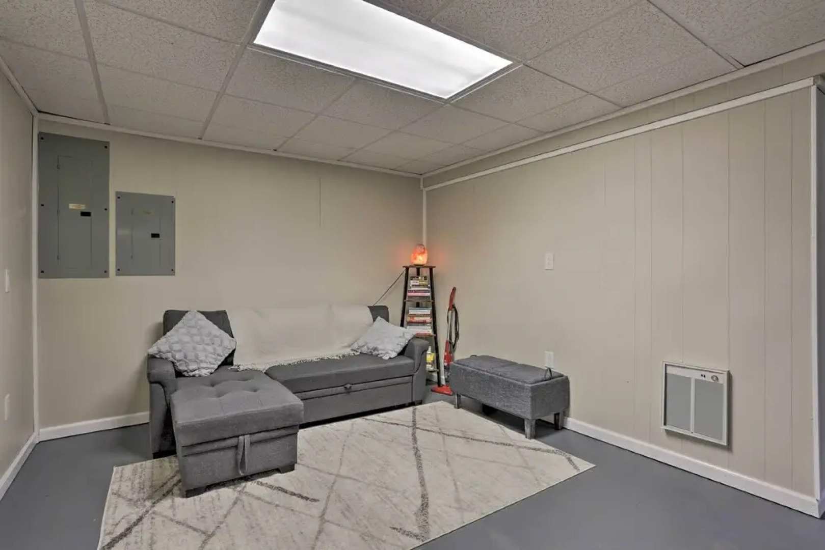 Dog-friendly Lake Ariel Resort Home w/ Deck!