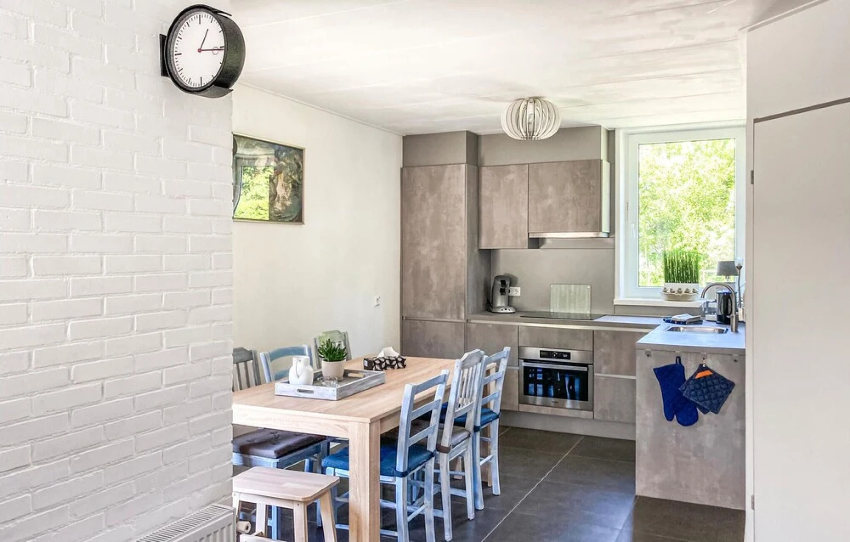 Awesome Home in Bruinisse With Wifi and 4 Bedrooms