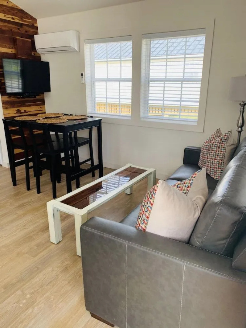 Greeter Falls Lodge 6