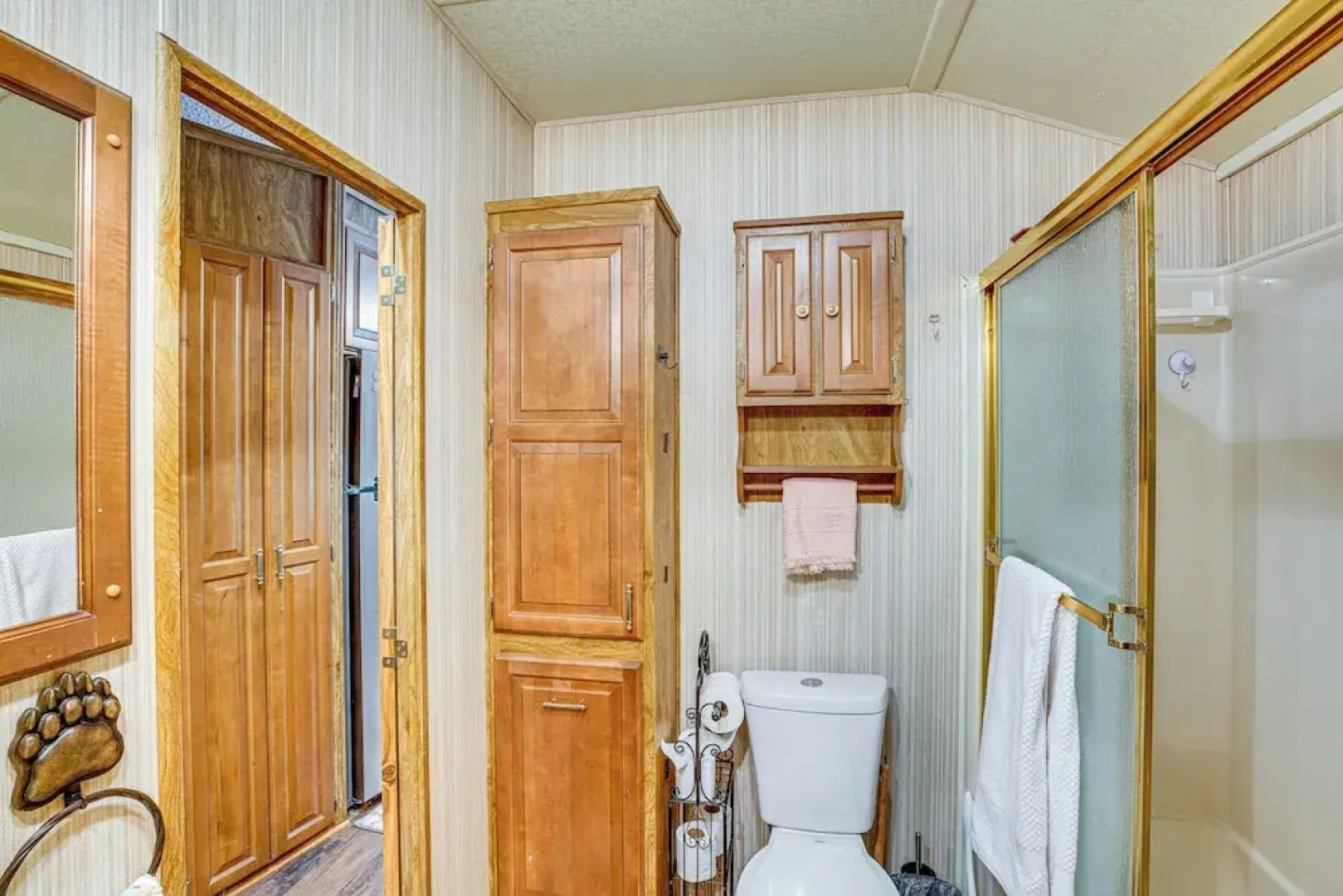 Hike, Swim, Ski & More: Pet-friendly Newland Home!