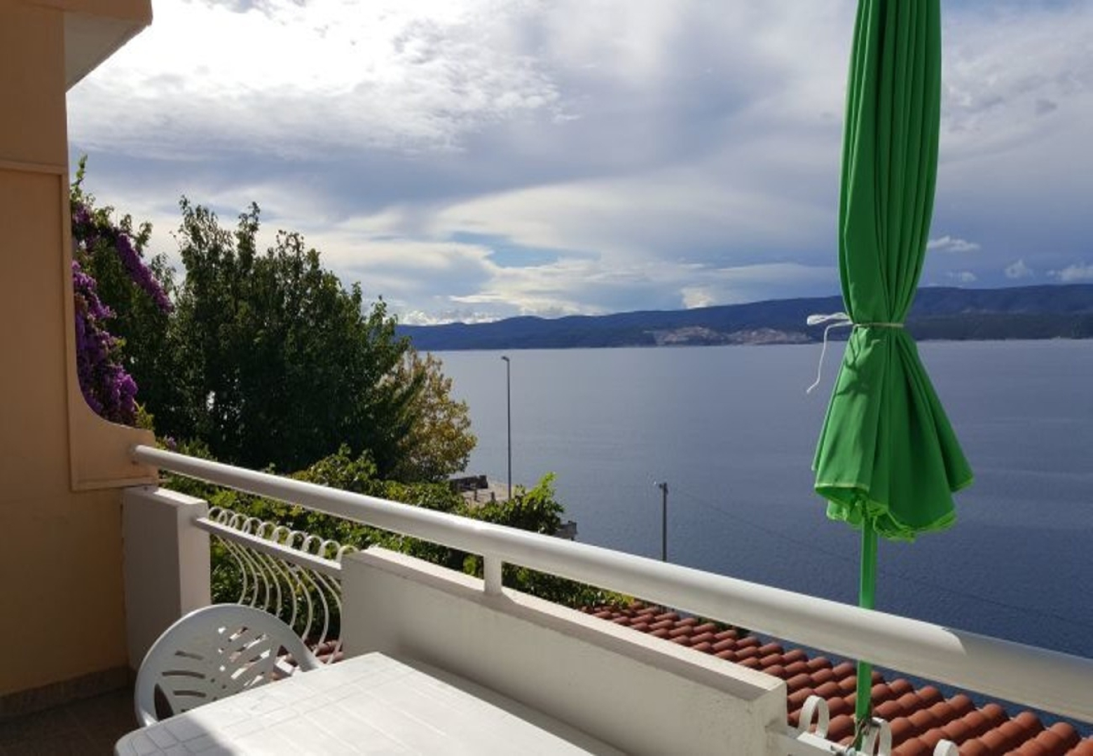 Apartment Nina - sea view family apartments A6 Celina Zavode, Riviera Omis