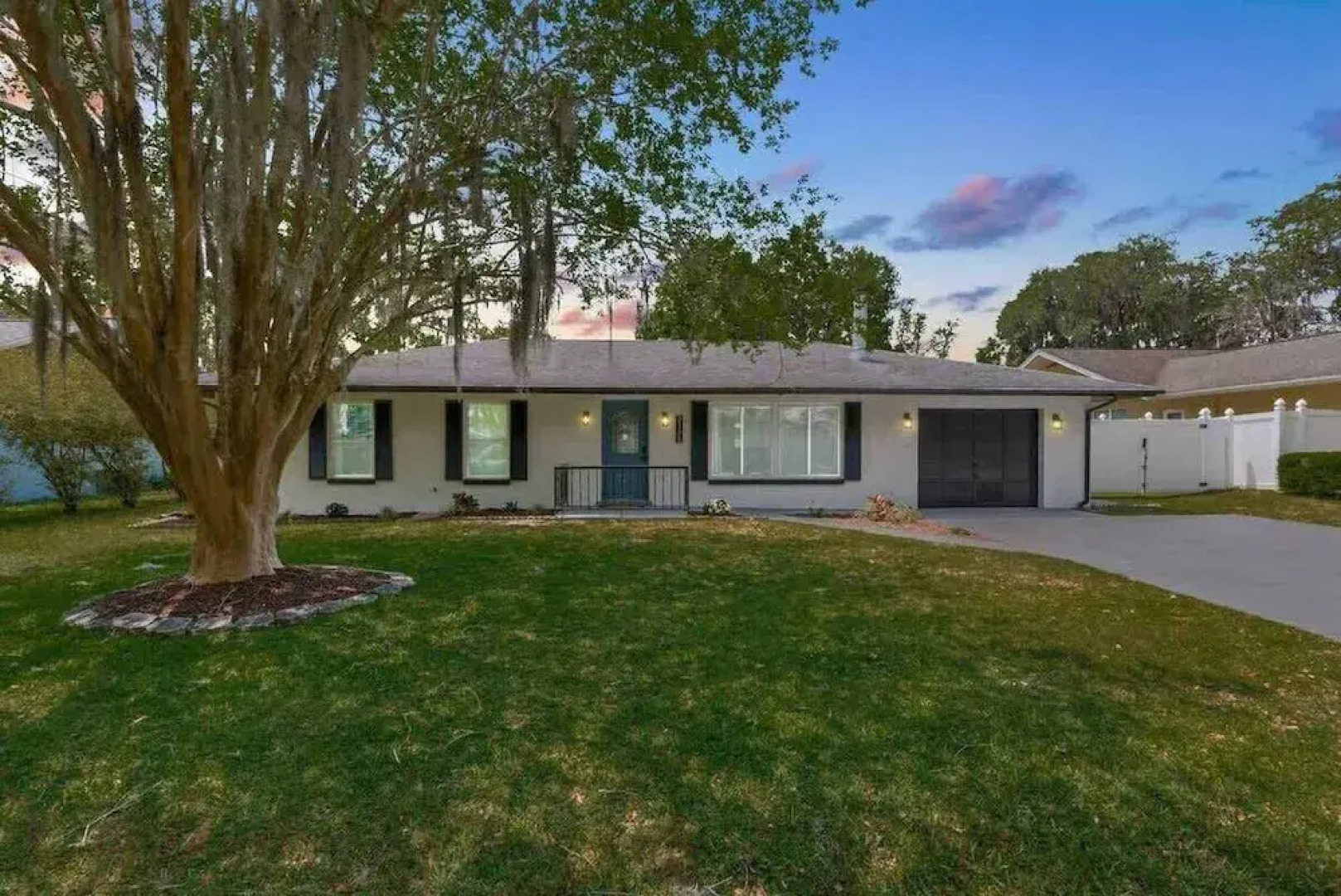 Brooksville Oasis! 3 Bedroom, Heated Pool Home