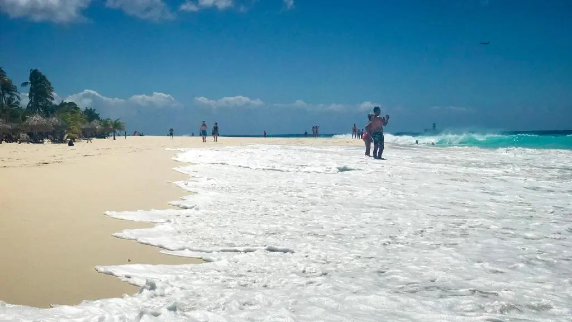 Affordable Family Apartment Only 350 Yards From Eagle Beach