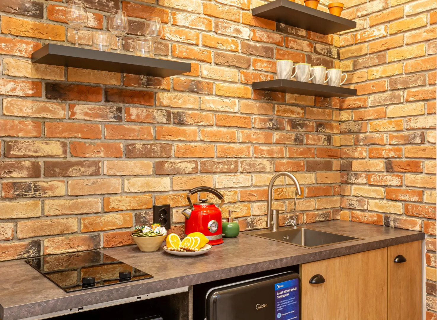 SeApart. На Большом 13 (бывш. Апартаменты на Большом проспекте Петроградской Стороны)