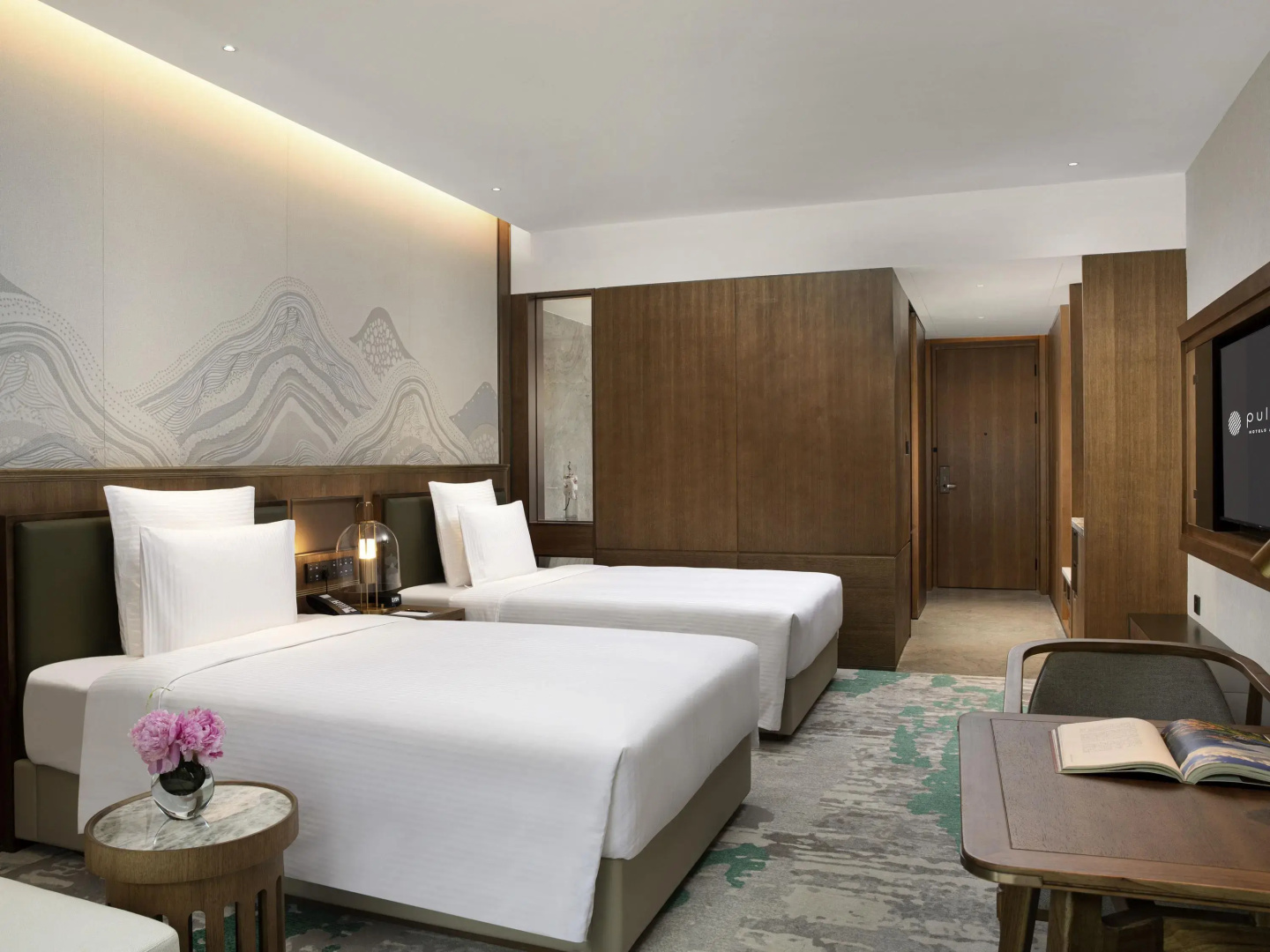 Pullman Yuxi Falcon