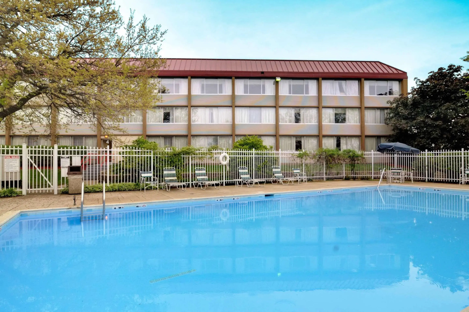 Best Western Plus Chicago Hillside